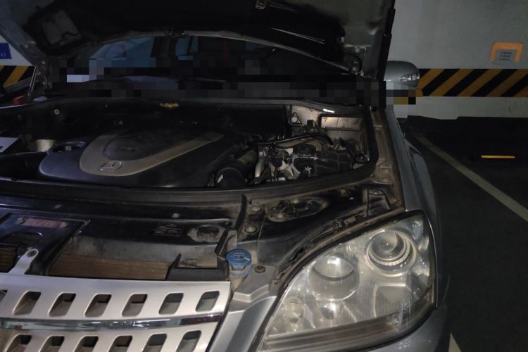Used Mercedes-Benz M-Class 2008 ML 350 4MATIC Luxury Model Engine Bay Left