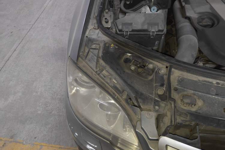 Used Mercedes-Benz M-Class 2008 ML 350 4MATIC Dynamic Model Engine Bay Right