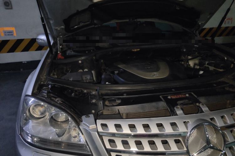 Used Mercedes-Benz M-Class 2008 ML 350 4MATIC Luxury Model Engine Bay Right