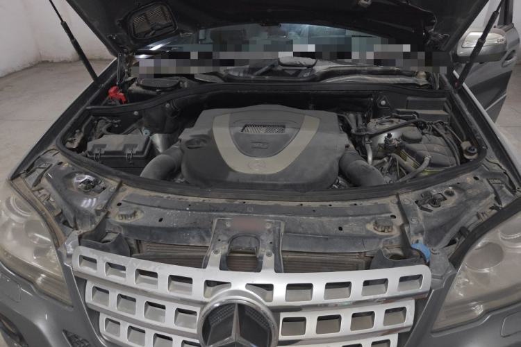 Used Mercedes-Benz M-Class 2008 ML 350 4MATIC Dynamic Model Engine Bay