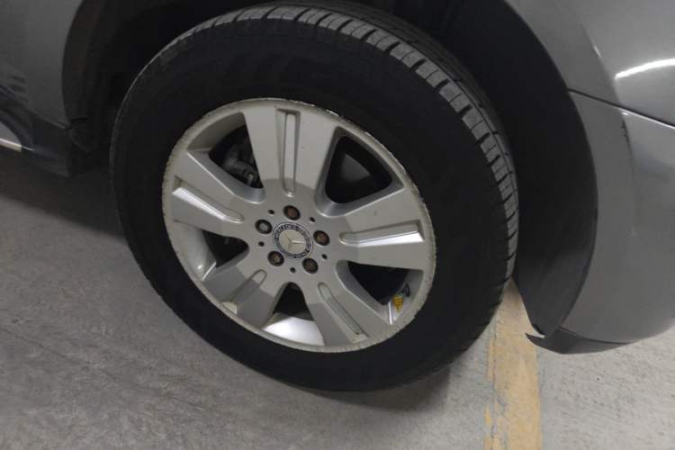 Used Mercedes-Benz M-Class 2008 ML 350 4MATIC Dynamic Model Right Front Wheel Hub