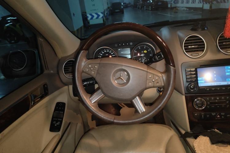 Used Mercedes-Benz M-Class 2008 ML 350 4MATIC Luxury Model Steering Wheel