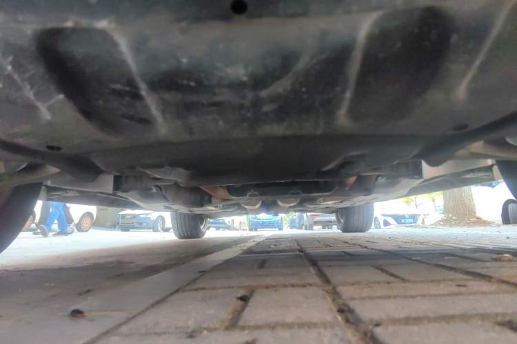 Used Mercedes-Benz M-Class 2010 ML 300 4MATIC Chassis Front