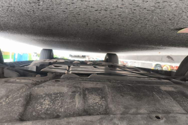 Used Mercedes-Benz M-Class 2010 ML 300 4MATIC Chassis Front