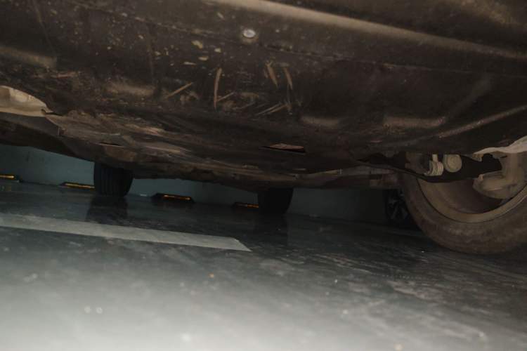 Used Mercedes-Benz M-Class 2010 ML 350 4MATIC Luxury Model Chassis Front