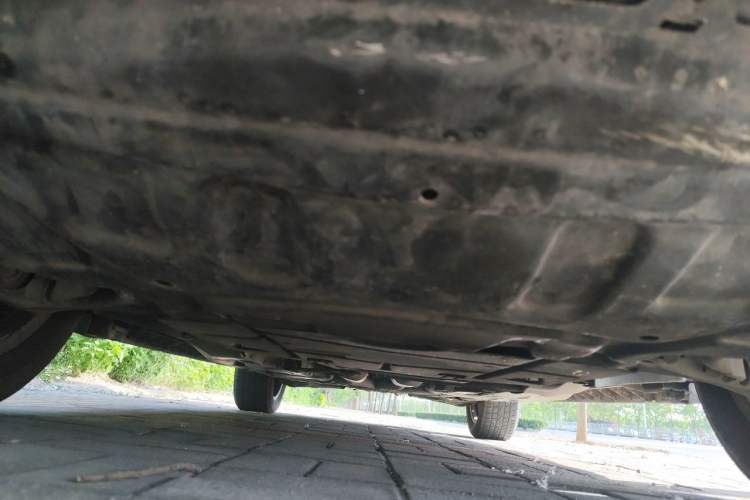 Used Mercedes-Benz M-Class 2010 ML 350 4MATIC Luxury Special Edition Chassis Front