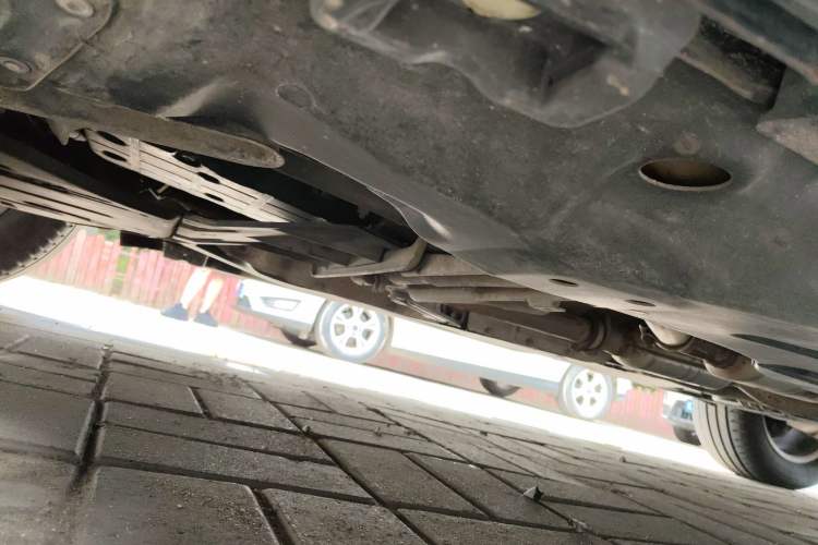 Used Mercedes-Benz M-Class 2010 ML 300 4MATIC Chassis Front Left