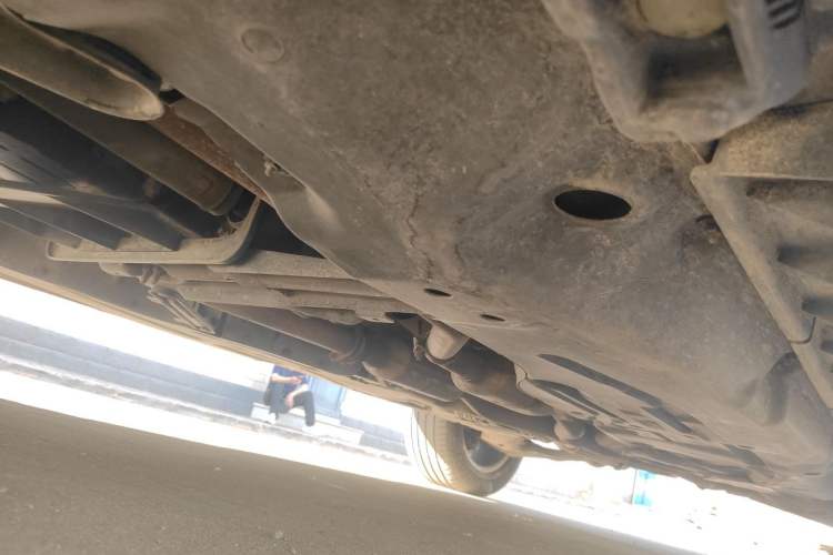 Used Mercedes-Benz M-Class 2010 ML 300 4MATIC Chassis Front Left