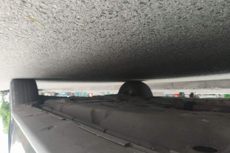Used Mercedes-Benz M-Class 2010 ML 300 4MATIC Chassis Front Left