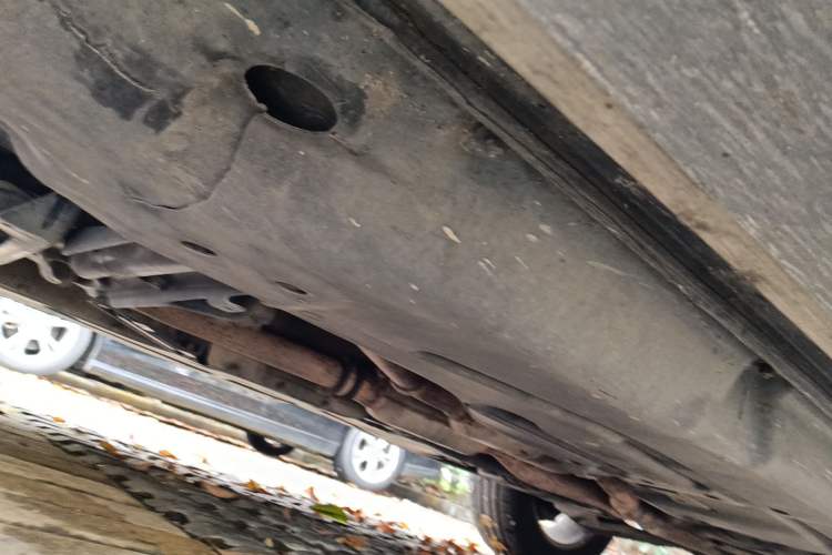 Used Mercedes-Benz M-Class 2010 ML 300 4MATIC Chassis Front Left