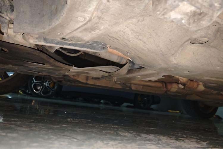 Used Mercedes-Benz M-Class 2010 ML 350 4MATIC Luxury Model Chassis Front Left