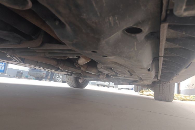 Used Mercedes-Benz M-Class 2010 ML 350 4MATIC Luxury Model Chassis Front Left