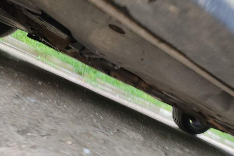 Used Mercedes-Benz M-Class 2010 ML 300 4MATIC Chassis Front Left