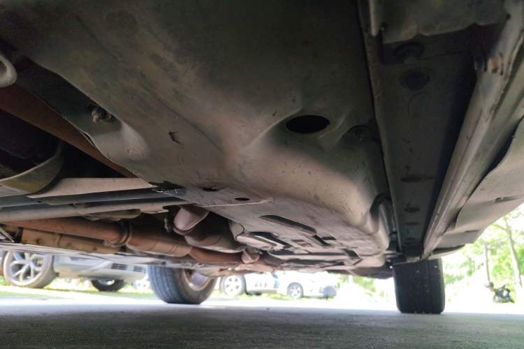 Used Mercedes-Benz M-Class 2010 ML 300 4MATIC Chassis Front Left