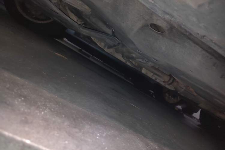 Used Mercedes-Benz M-Class 2010 ML 300 4MATIC Chassis Front Left