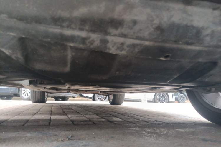 Used Mercedes-Benz M-Class 2010 ML 500 4MATIC Chassis Front