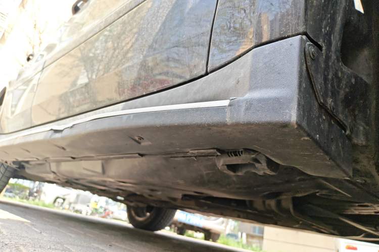 Used Mercedes-Benz M-Class 2010 ML 350 4MATIC Luxury Special Edition Chassis Front Right