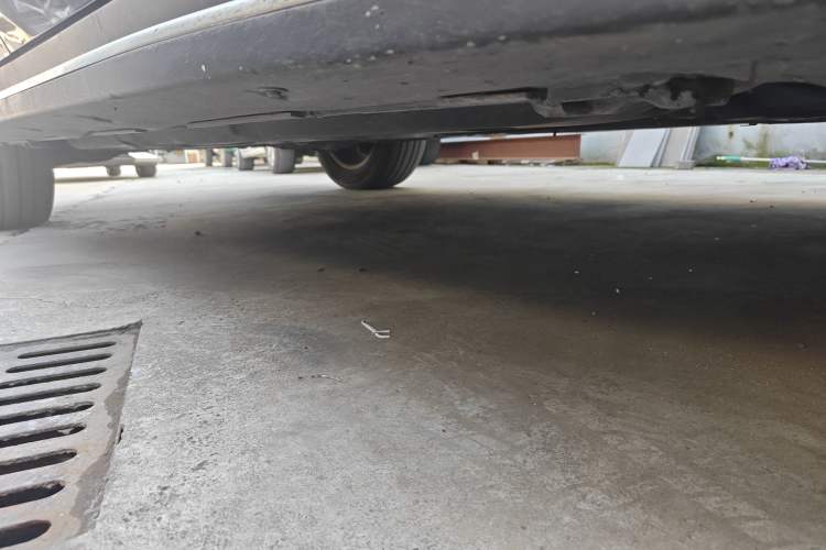 Used Mercedes-Benz M-Class 2010 ML 300 4MATIC Chassis Front Right