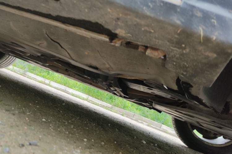 Used Mercedes-Benz M-Class 2010 ML 300 4MATIC Chassis Front Right