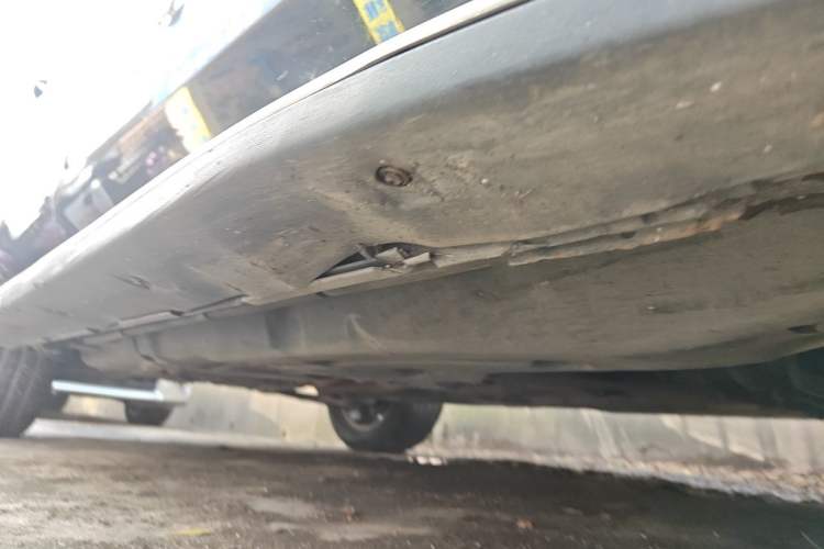 Used Mercedes-Benz M-Class 2010 ML 300 4MATIC Chassis Front Right