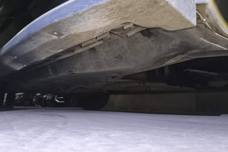 Used Mercedes-Benz M-Class 2010 ML 300 4MATIC Chassis Front Right