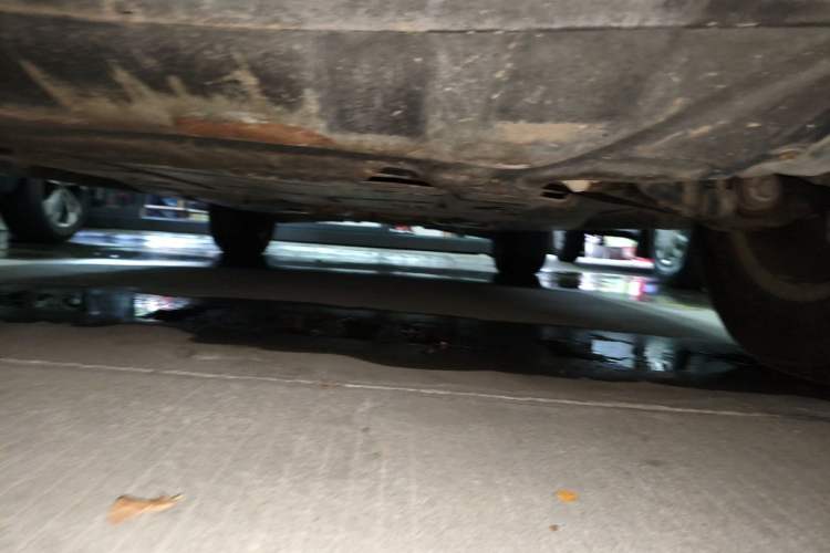 Used Mercedes-Benz M-Class 2010 ML 300 4MATIC Chassis Front