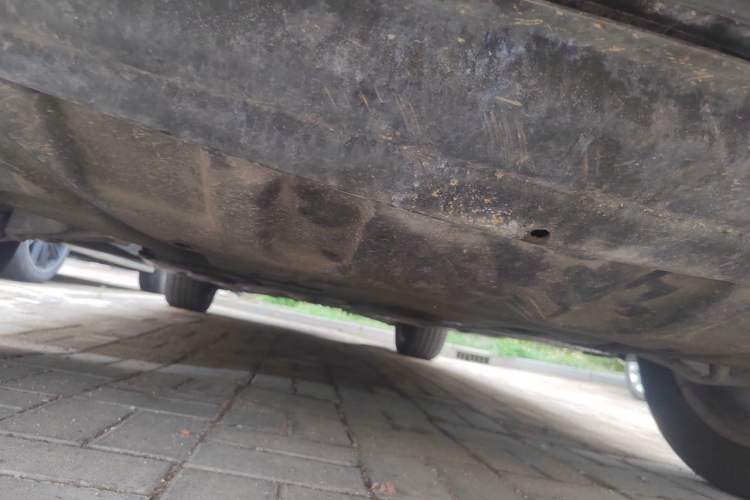 Used Mercedes-Benz M-Class 2010 ML 300 4MATIC Chassis Front