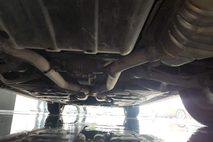 Used Mercedes-Benz M-Class 2010 ML 350 4MATIC Luxury Model Chassis Rear