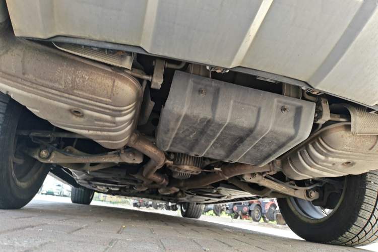 Used Mercedes-Benz M-Class 2010 ML 350 4MATIC Luxury Special Edition Chassis Rear