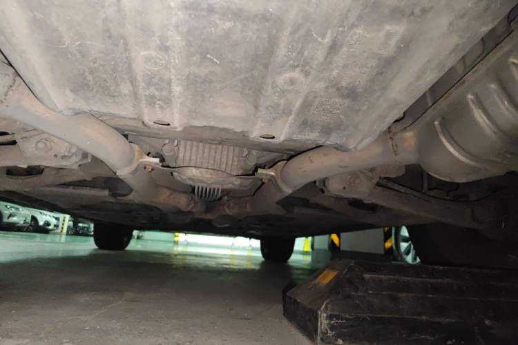 Used Mercedes-Benz M-Class 2010 ML 350 4MATIC Luxury Special Edition Chassis Rear