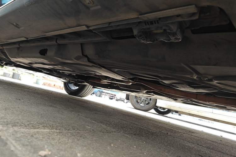 Used Mercedes-Benz M-Class 2010 ML 350 4MATIC Luxury Model Chassis Rear Left