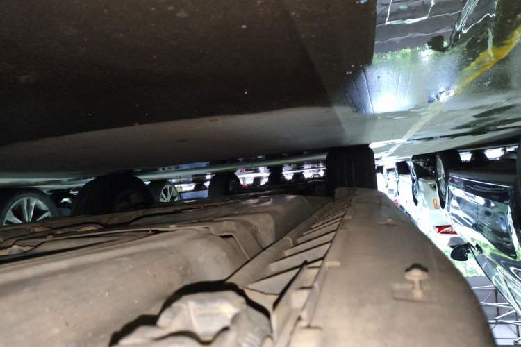 Used Mercedes-Benz M-Class 2010 ML 300 4MATIC Chassis Rear Left
