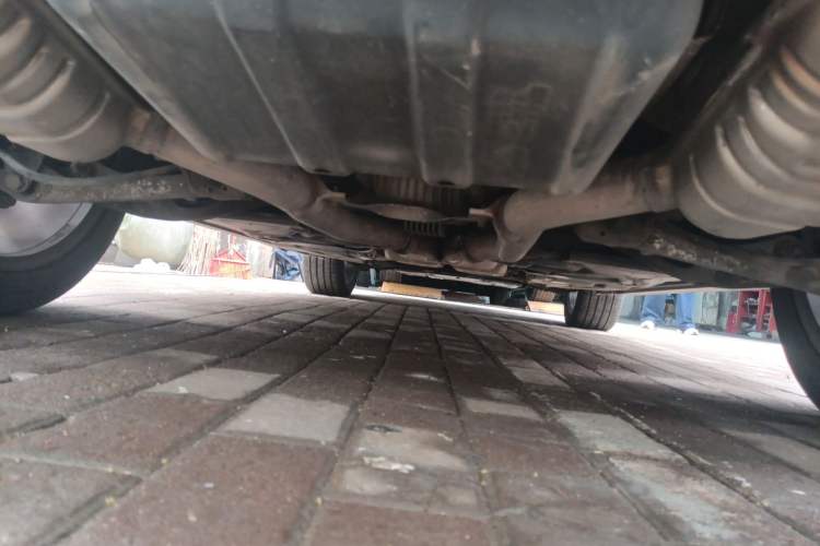 Used Mercedes-Benz M-Class 2010 ML 500 4MATIC Chassis Rear