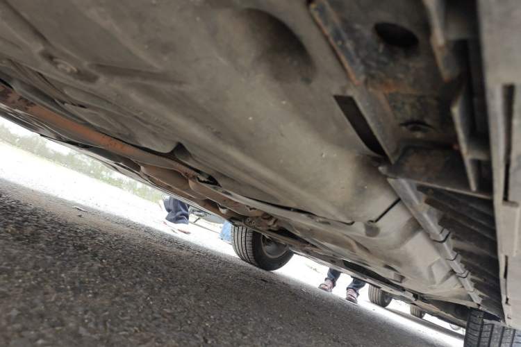 Used Mercedes-Benz M-Class 2010 ML 300 4MATIC Chassis Rear Right