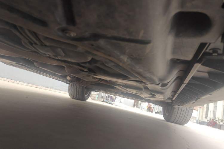 Used Mercedes-Benz M-Class 2010 ML 350 4MATIC Luxury Model Chassis Rear Right