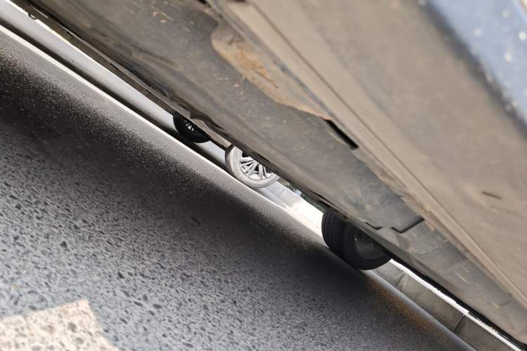 Used Mercedes-Benz M-Class 2010 ML 350 4MATIC Luxury Model Chassis Rear Right