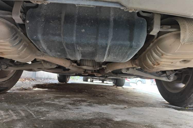 Used Mercedes-Benz M-Class 2010 ML 300 4MATIC Chassis Rear