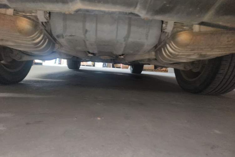 Used Mercedes-Benz M-Class 2010 ML 300 4MATIC Chassis Rear