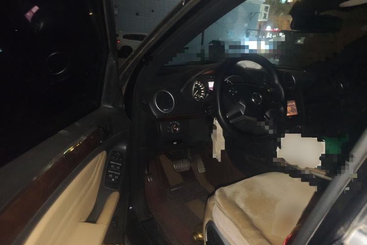 Used Mercedes-Benz M-Class 2010 ML 350 4MATIC Luxury Model Driver Seat