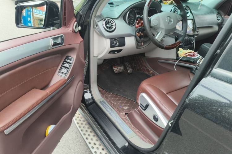 Used Mercedes-Benz M-Class 2010 ML 300 4MATIC Driver Seat