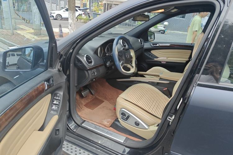 Used Mercedes-Benz M-Class 2010 ML 350 4MATIC Luxury Special Edition Driver Seat
