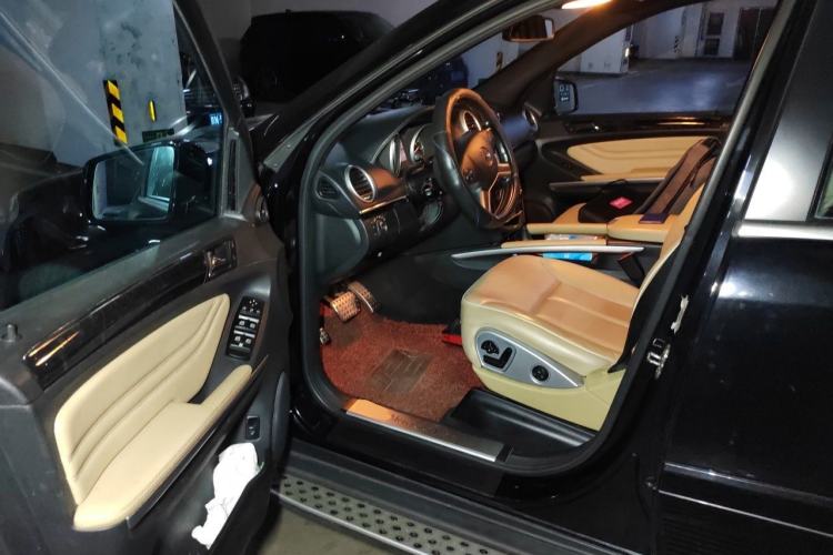 Used Mercedes-Benz M-Class 2010 ML 350 4MATIC Luxury Model Driver Seat