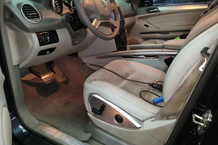 Used Mercedes-Benz M-Class 2010 ML 300 4MATIC Driver Seat