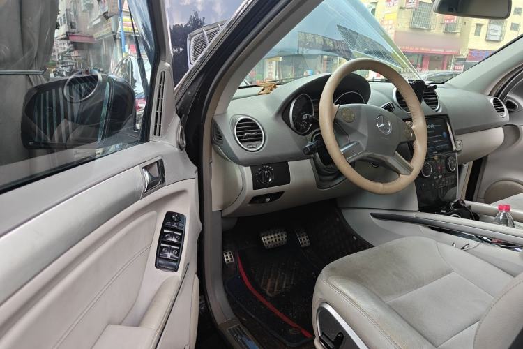 Used Mercedes-Benz M-Class 2010 ML 300 4MATIC Driver Seat