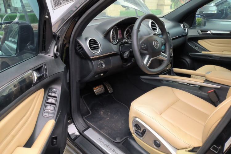 Used Mercedes-Benz M-Class 2010 ML 350 4MATIC Luxury Model Driver Seat