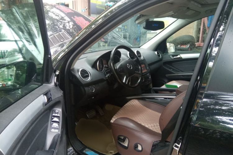 Used Mercedes-Benz M-Class 2010 ML 300 4MATIC Driver Seat