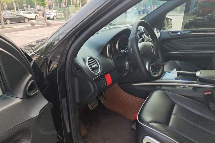 Used Mercedes-Benz M-Class 2010 ML 350 4MATIC Luxury Model Driver Seat