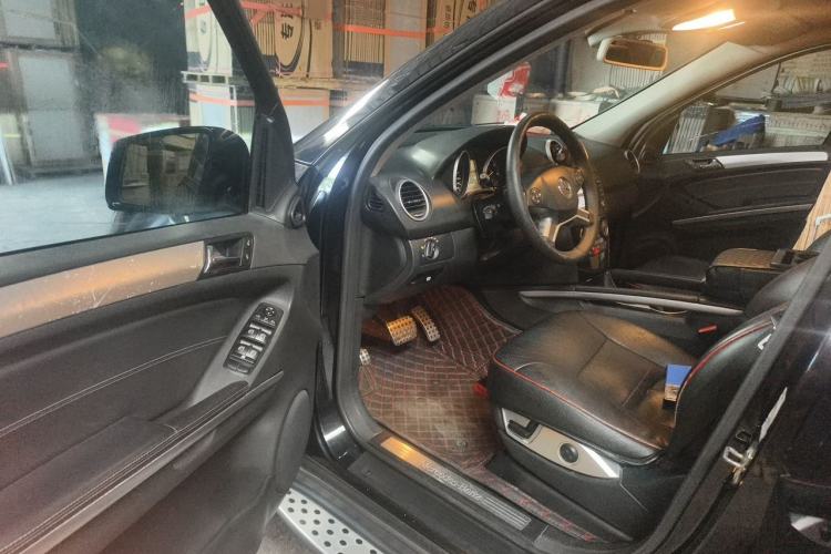 Used Mercedes-Benz M-Class 2010 ML 300 4MATIC Driver Seat