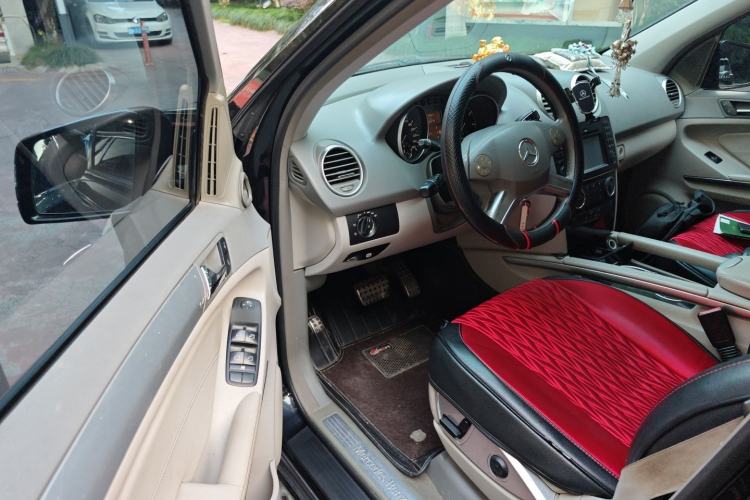 Used Mercedes-Benz M-Class 2010 ML 300 4MATIC Driver Seat