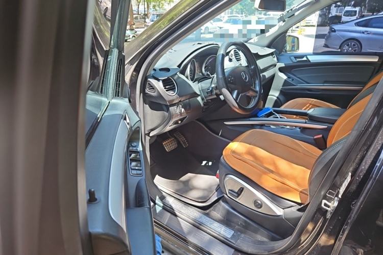 Used Mercedes-Benz M-Class 2010 ML 300 4MATIC Driver Seat